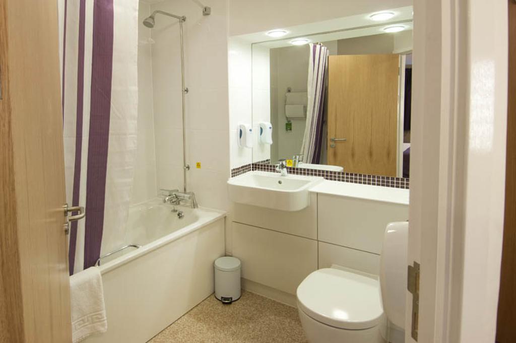 Premier Inn Dundee West Oda fotoğraf