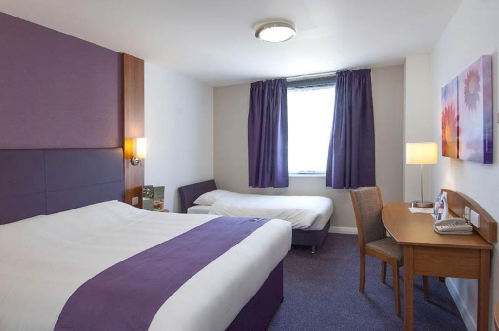 Premier Inn Dundee West Oda fotoğraf