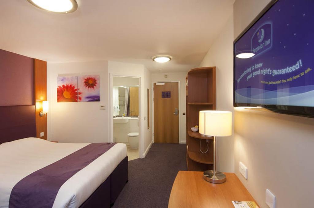 Premier Inn Dundee West Dış mekan fotoğraf